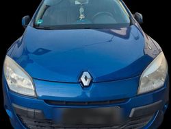 Blau Gebraucht 2009 Renault Mégane GrandTour Dynamique Kombi | 2.500 € (Guter Preis)