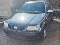 Blau Gebraucht 2001 VW Polo Kleinwagen | 1.400 € (Fairer Preis)