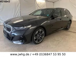 Grau Gebraucht 2024 BMW 520 M Sport Limousine | 49.950 € (Superpreis)
