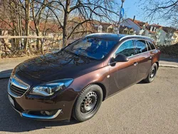 Braun Gebraucht 2016 Opel Insignia Kombi | 7.801 € (Guter Preis)