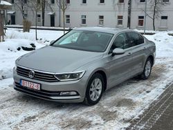 Beige Gebraucht 2017 VW Passat Comfortline Limousine | 12.990 € (Guter Preis)