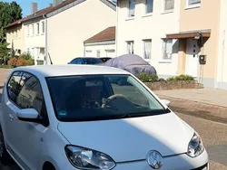 Weiß Gebraucht 2015 VW up! move up! Kleinwagen | 5.500 € (Fairer Preis)