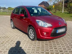 Rot Gebraucht 2012 Citroën C3 Kleinwagen | 5.999 €