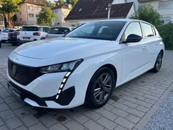 Weiß Gebraucht 2022 Peugeot 308 Active Limousine | 13.750 €