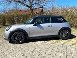 Silber Gebraucht 2025 Mini Cooper Classic Kleinwagen | 24.450 €