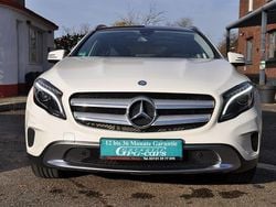 Weiß Gebraucht 2015 Mercedes GLA180 Urban SUV | 15.999 € (Fairer Preis)