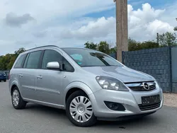 Silber Gebraucht 2012 Opel Zafira Family Van / Kleinbus | 2.500 € (Superpreis)