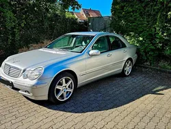Silber Gebraucht 2002 Mercedes C180 Limousine | 4.000 € (Fairer Preis)