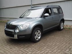 Grau Gebraucht 2012 Skoda Yeti Active SUV | 7.490 € (Fairer Preis)