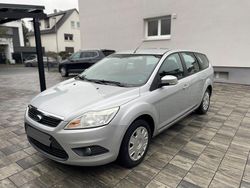 Silber Gebraucht 2010 Ford Focus Ambiente Kombi | 1.750 € (Fairer Preis)