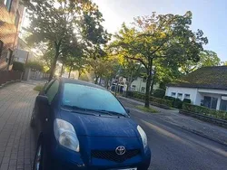 Blau Gebraucht 2009 Toyota Yaris Limousine | 2.222 € (Guter Preis)