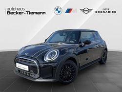 Midnight black Gebraucht 2023 Mini Cooper Essential Kleinwagen | 23.311 € (Fairer Preis)