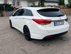 Weiß Gebraucht 2012 Hyundai i40 Premium Kombi | 8.300 € (Fairer Preis)