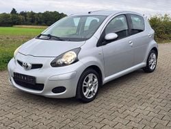 Satin silver Gebraucht 2009 Toyota Aygo Cool Kleinwagen | 1.390 € (Guter Preis)