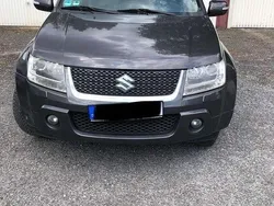 Grau Gebraucht 2013 Suzuki Vitara SUV | 2.800 € (Guter Preis)