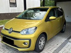 Gelb Gebraucht 2017 VW up! move up! Kleinwagen | 6.999 € (Guter Preis)