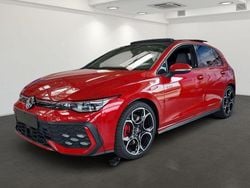 (kings red metallic / schwarz uni (dachfarbe)) Gebraucht 2024 VW Golf VIII GTI Limousine | 39.000 € (Fairer Preis)