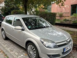 Gold Gebraucht 2004 Opel Astra Cosmo Limousine | 1.500 € (Fairer Preis)
