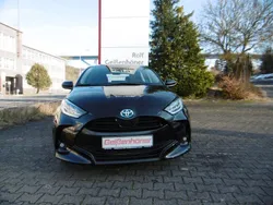 Schwarz Gebraucht 2020 Toyota Yaris Hybrid Club Limousine | 18.990 € (Fairer Preis)