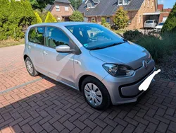 Silber Gebraucht 2016 VW up! CLUB Kleinwagen | 5.999 € (Guter Preis)