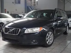 Blau Gebraucht 2010 Volvo V70 Momentum Kombi | 5.990 € (Fairer Preis)