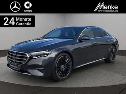 Grau Gebraucht 2024 Mercedes E200 Premium Limousine | 65.980 €
