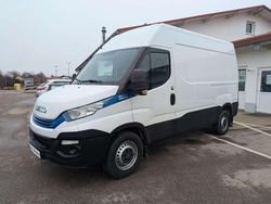 White ic 194 Gebraucht 2018 Iveco Daily Kombi | 17.838 € (Etwas zu teuer)