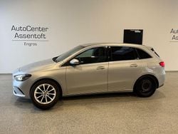 Silber Gebraucht 2019 Mercedes 220 Limousine | 9.000 € (Superpreis)