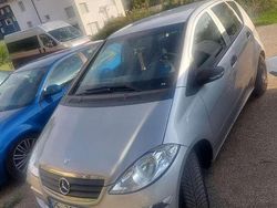 Silber Gebraucht 2007 Mercedes A150 Classic Limousine | 2.800 €