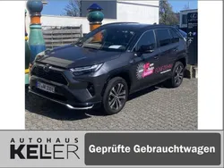 Marlingrau metallic / tiefschw Gebraucht 2025 Toyota RAV4 Hybrid Style SUV | 61.990 €