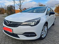 Weiß Gebraucht 2021 Opel Astra Edition Kombi | 6.600 € (Etwas zu teuer)