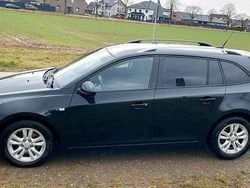 Schwarz Gebraucht 2013 Chevrolet Cruze Kombi | 4.500 € (Etwas zu teuer)