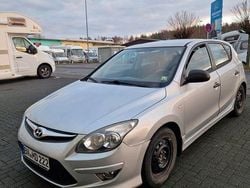Silber Gebraucht 2011 Hyundai i30 Classic Limousine | 2.890 € (Guter Preis)