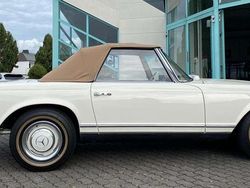 Weiß Gebraucht 1965 Mercedes 230 Cabrio | 88.000 €