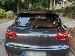 Grau Gebraucht 2017 Porsche Macan SUV | 37.000 € (Etwas zu teuer)