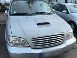 Silber Gebraucht 2004 Kia Carnival Van / Kleinbus | 2.000 € (Fairer Preis)