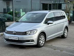 Silber Gebraucht 2021 VW Touran Comfortline Van / Kleinbus | 25.900 € (Fairer Preis)