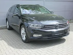Schwarz Gebraucht 2023 VW Passat Business Kombi | 26.490 € (Fairer Preis)