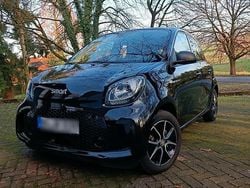 Schwarz Gebraucht 2020 Smart ForFour Electric Drive Passion Limousine | 8.950 € (Fairer Preis)