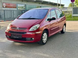 Rot Gebraucht 2006 Citroën Xsara Picasso Exclusive Van / Kleinbus | 3.150 € (Teuer)