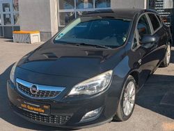 Schwarz Gebraucht 2012 Opel Astra Sport Limousine | 6.800 € (Etwas zu teuer)