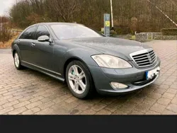 Grau Gebraucht 2007 Mercedes S500 AMG Limousine | 12.490 €