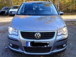 Grau Gebraucht 2009 VW Touran Cross Van / Kleinbus | 6.500 € (Fairer Preis)