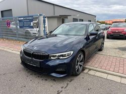 Blau Gebraucht 2020 BMW 320 M Sport Limousine | 22.900 € (Fairer Preis)