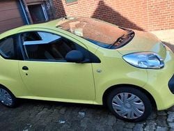 Gelb Gebraucht 2007 Citroën C1 Kleinwagen | 1.800 € (Fairer Preis)