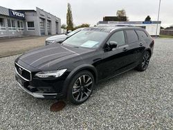 Onyx black / metallic Gebraucht 2024 Volvo V90 CC Plus Kombi | 55.900 €