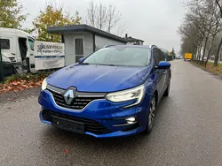 Blau Gebraucht 2021 Renault Mégane GrandTour Intens Kombi | 15.900 € (Fairer Preis)
