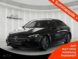 Schwarz Gebraucht 2024 Mercedes A250 Premium Limousine | 41.480 € (Teuer)