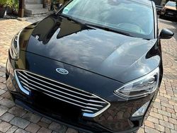 Schwarz Gebraucht 2019 Ford Focus Cool & Connect Limousine | 13.999 € (Fairer Preis)