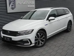 Sonderlackierung purewhite Gebraucht 2021 VW Passat GTE Kombi | 23.990 € (Fairer Preis)